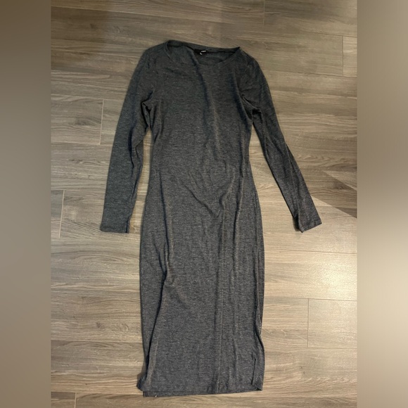 Wilfred Dresses & Skirts - Wilfred Free - Grey body con dress with back cut out